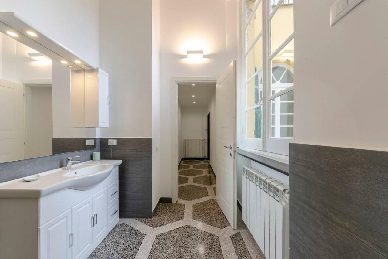 Joivy Elegant Flat For 7, In The Heart Of Genoa Apartment Exterior photo