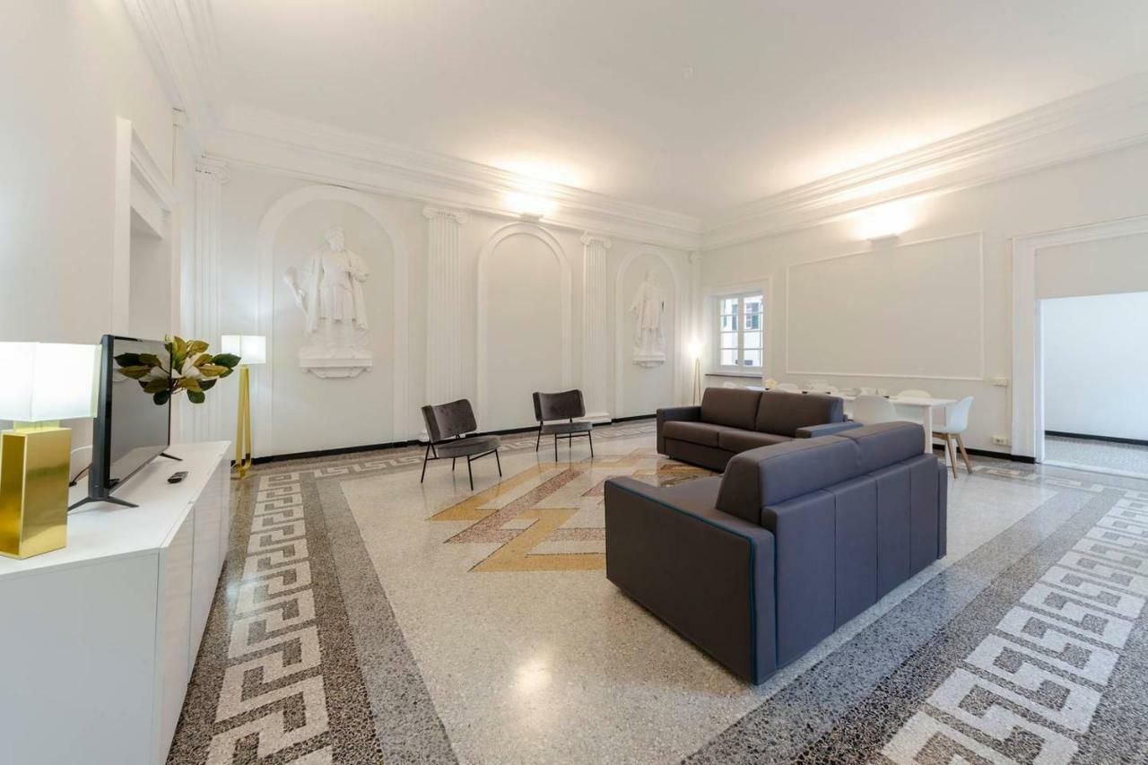 Joivy Elegant Flat For 7, In The Heart Of Genoa Apartment Exterior photo
