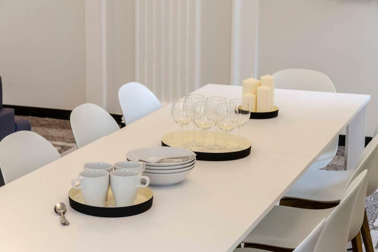 Joivy Elegant Flat For 7, In The Heart Of Genoa Apartment Exterior photo